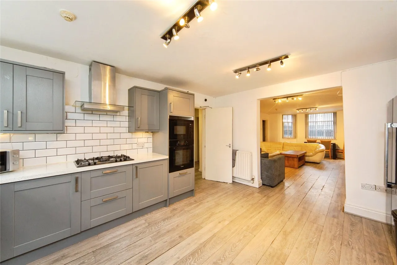 Huskisson Street, Liverpool, L8, photo 6