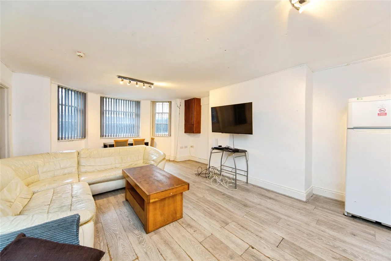 Huskisson Street, Liverpool, L8, photo 4