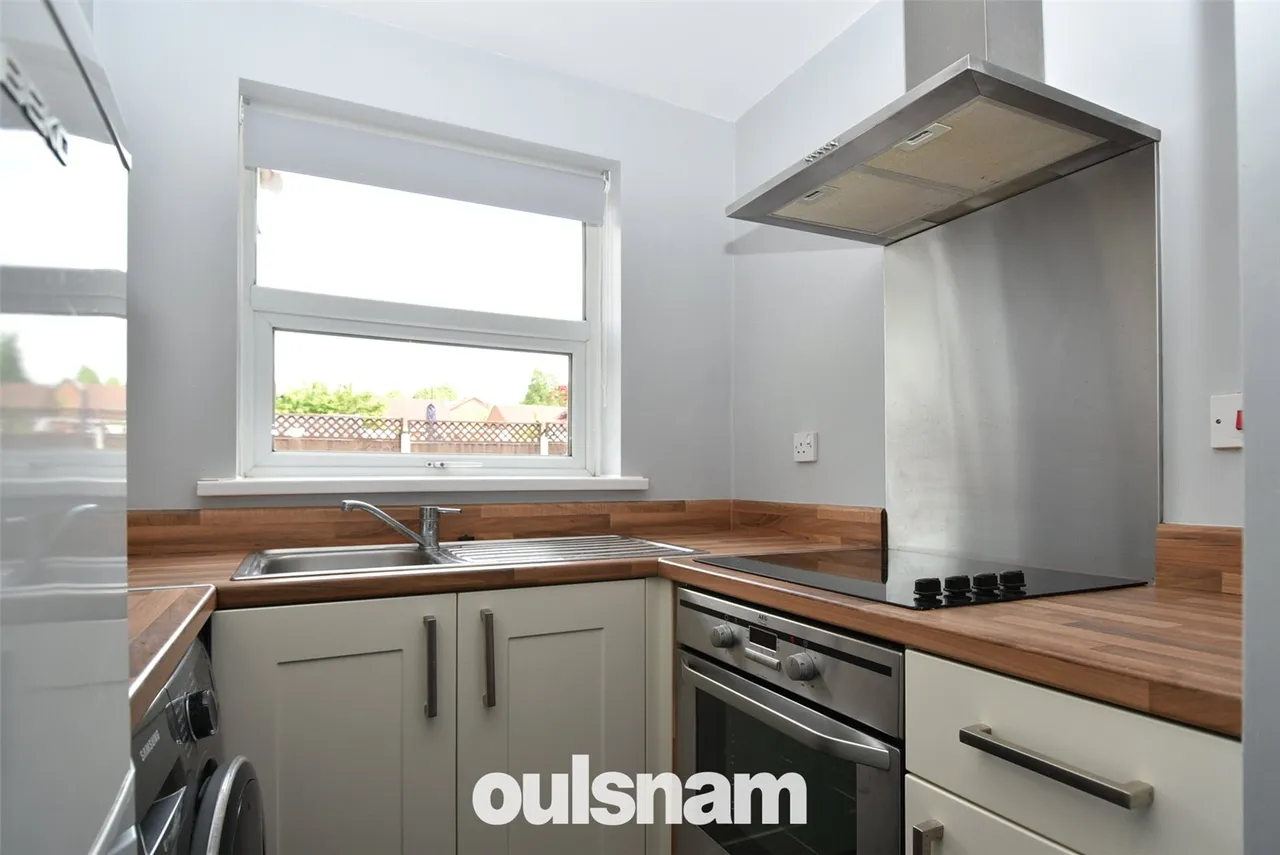Over Brunton Close, West Heath, Birmingham, West Midlands, B31 3XB, photo 3