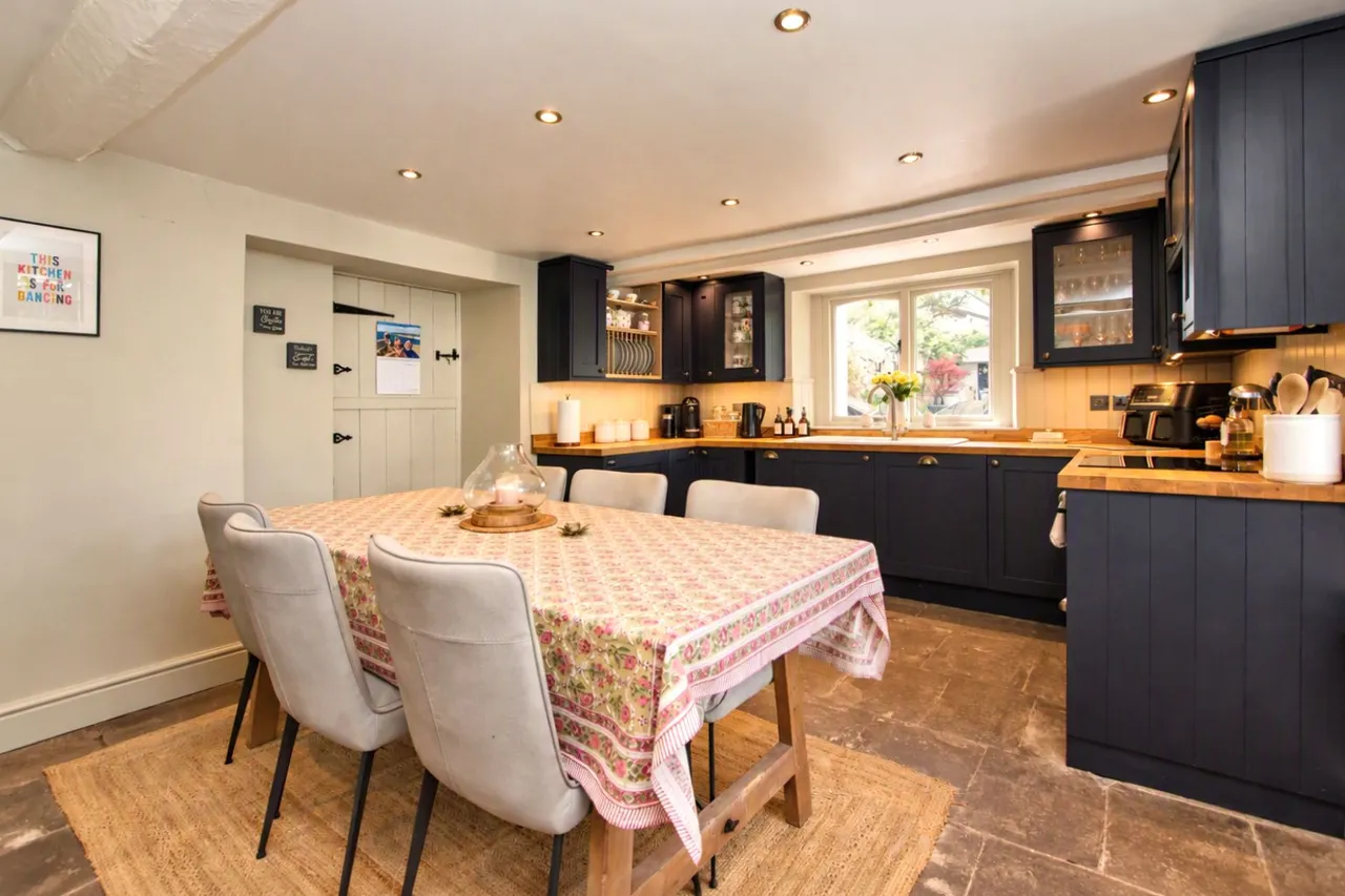 Castle Street, Thornbury, photo 11