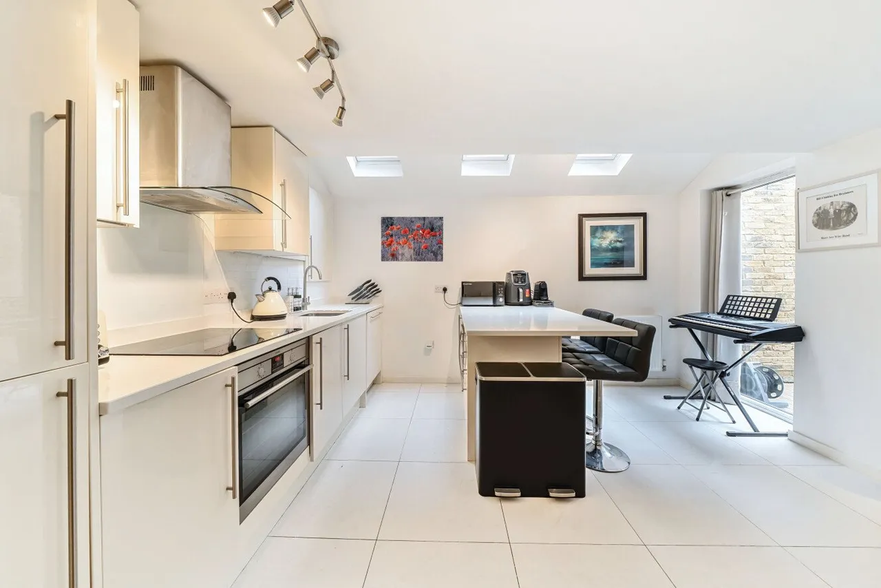 Tunstall Road, London, SW9, photo 2