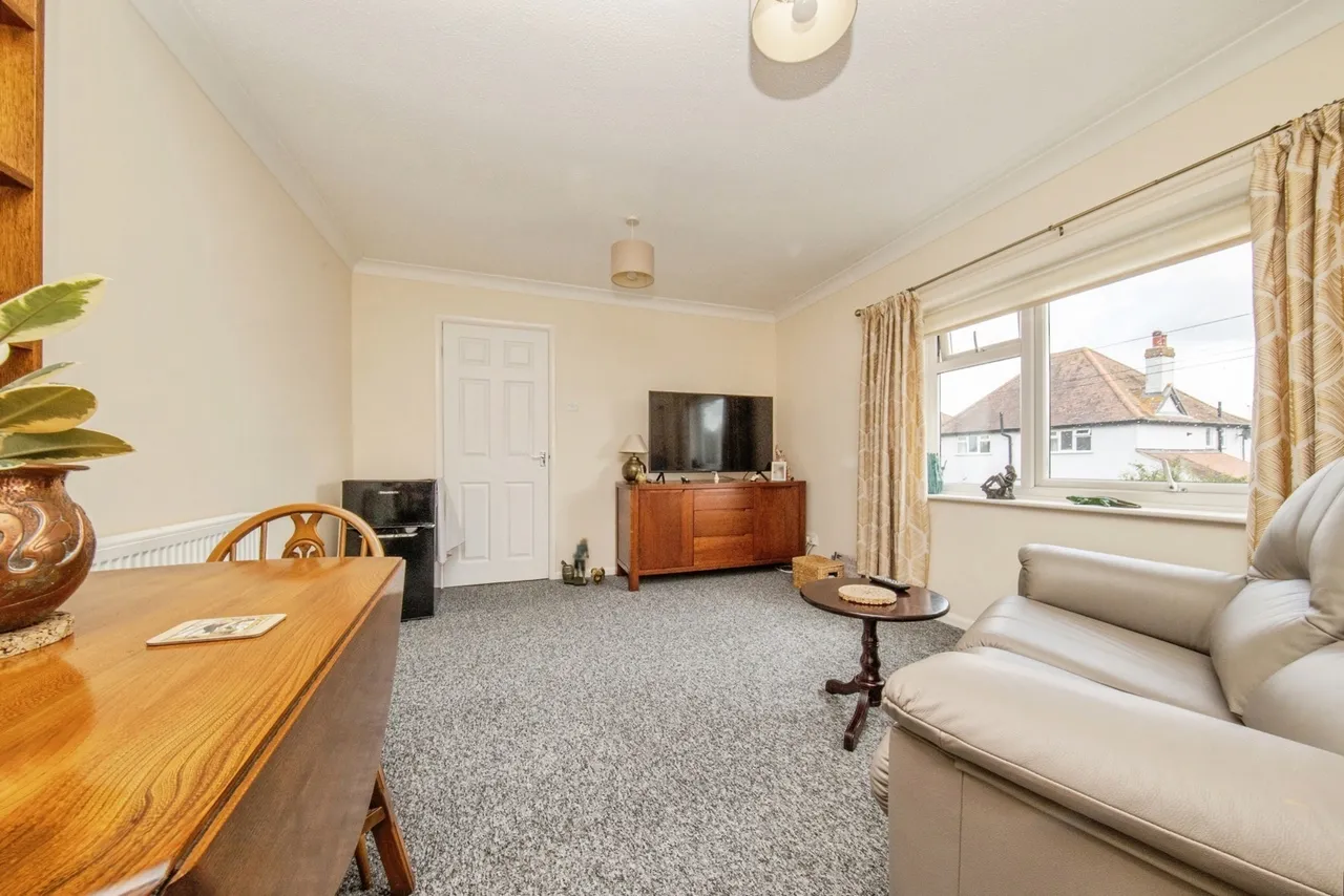 Ashenden, Tomline Road, Felixstowe, Suffolk, IP11, photo 7