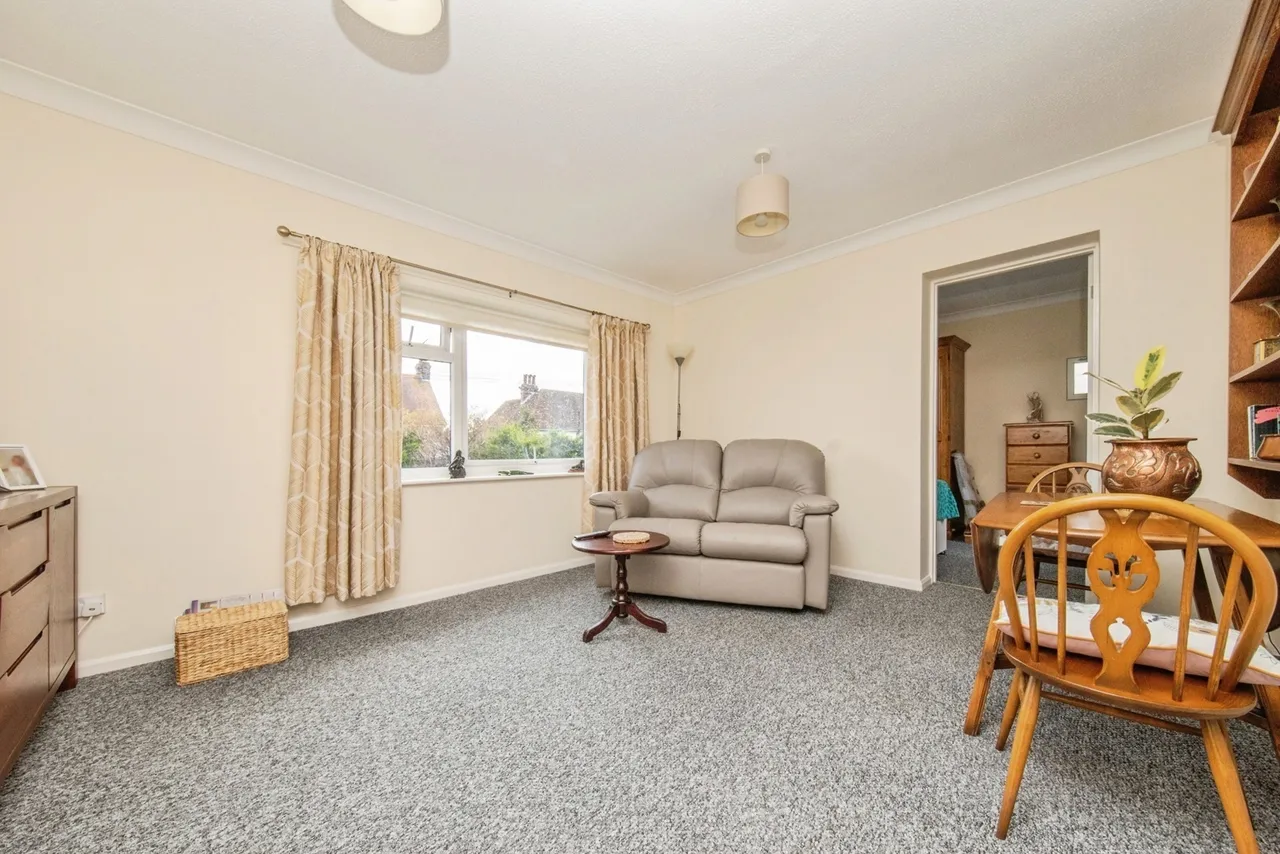 Ashenden, Tomline Road, Felixstowe, Suffolk, IP11, photo 5