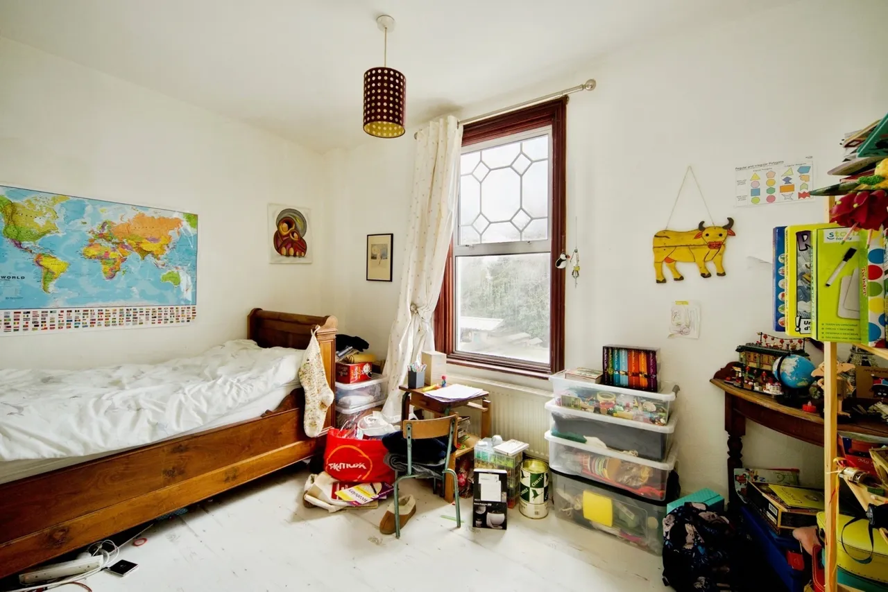 Dore Avenue, London, E12, photo 11