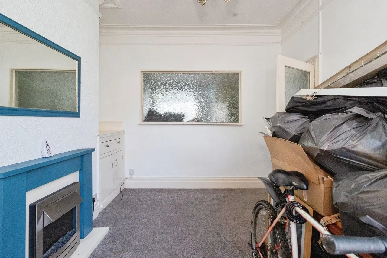 Haughton Green Road, Denton, M34, photo 4