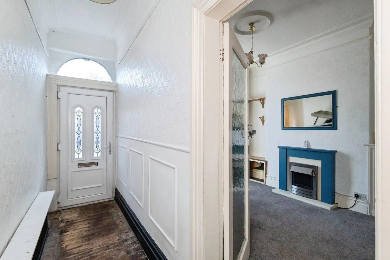 Haughton Green Road, Denton, M34, photo 2