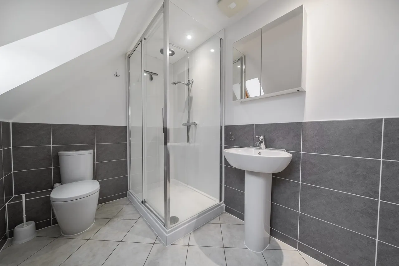De Montfort Square, Odiham, Hook, RG29 1FR, photo 11