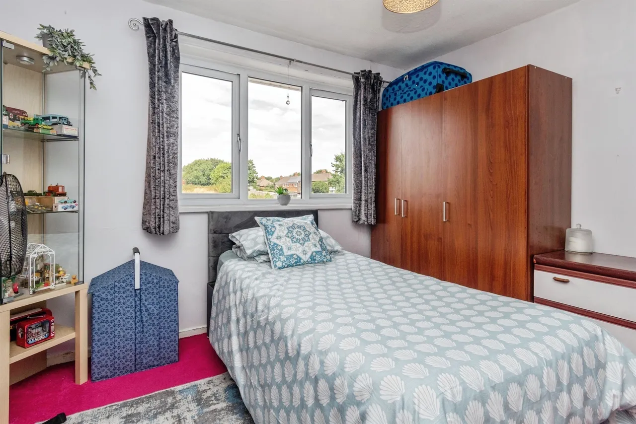 Salcombe Grove, Bilston, WV14, photo 14
