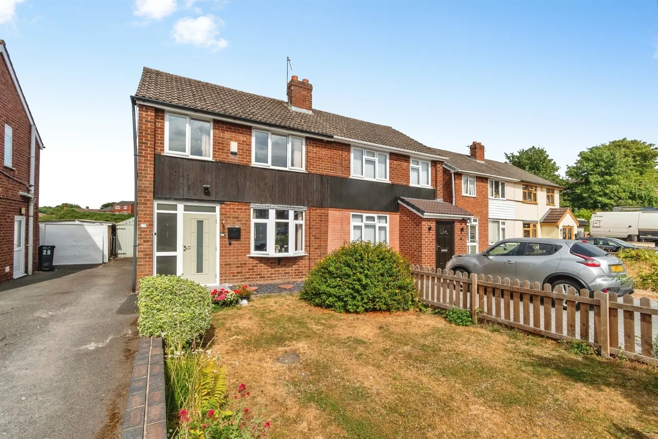 3 bed house for sale, Salcombe Grove, Bilston, WV14