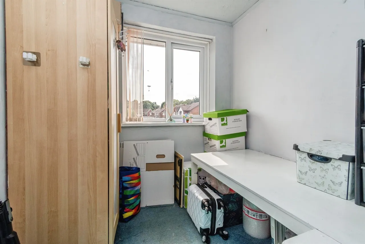 Salcombe Grove, Bilston, WV14, photo 16