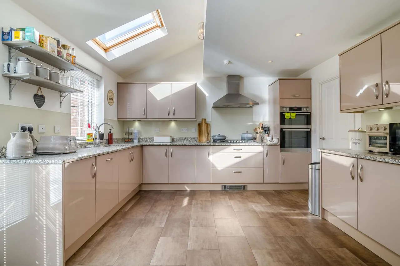 Ty'n-Y-Gollen Court, St. Mellons, CF3, photo 2