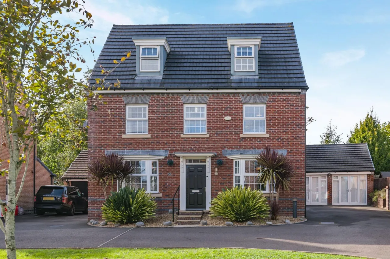 5 bed house for sale, Ty'n-Y-Gollen Court, St. Mellons, CF3