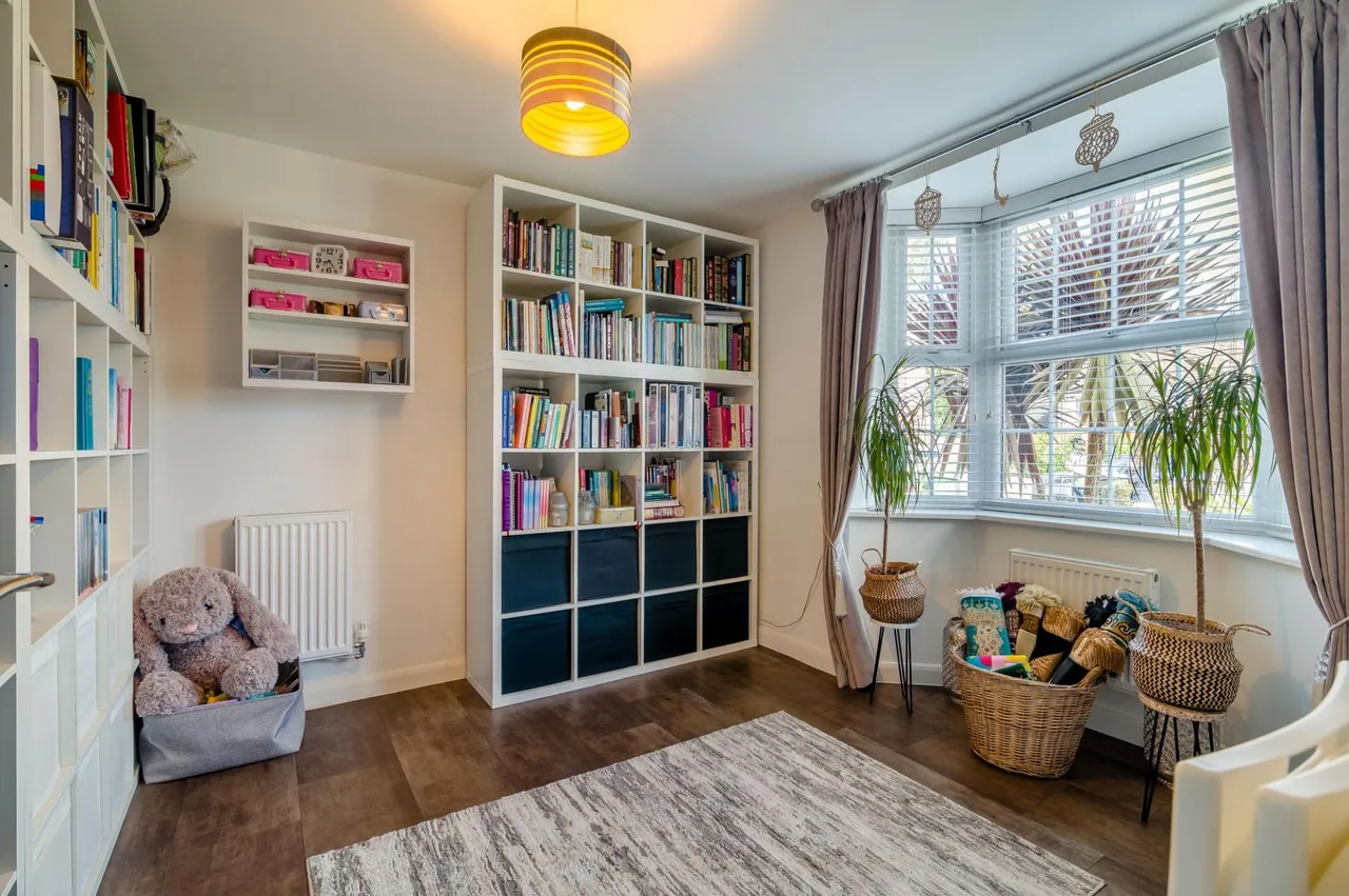 Ty'n-Y-Gollen Court, St. Mellons, CF3, photo 10