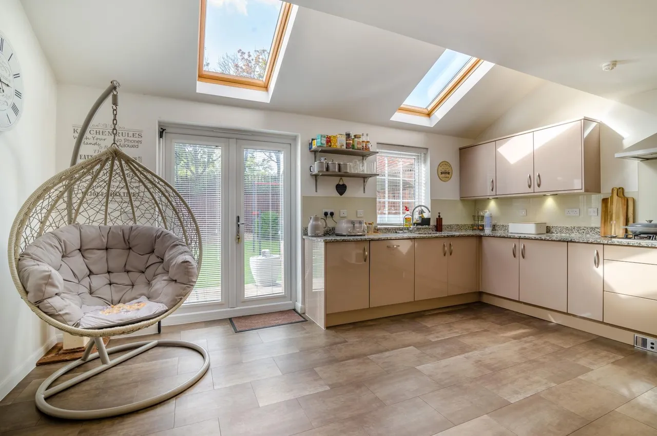 Ty'n-Y-Gollen Court, St. Mellons, CF3, photo 5