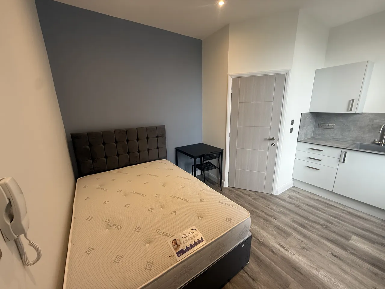 1 bed flat to rent — Birkby Lodge Road, HUDDERSFIELD