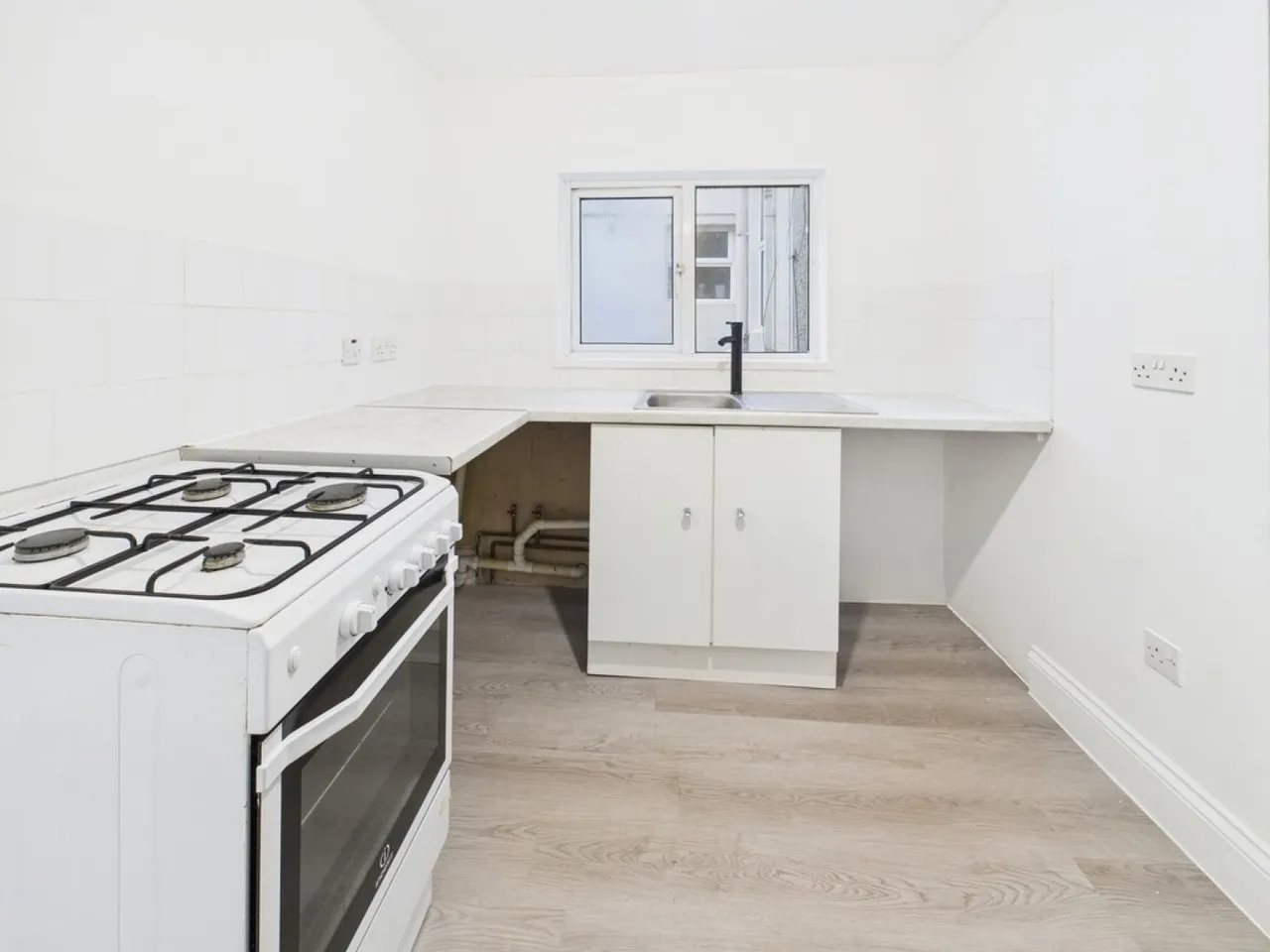 Ashford Road, Mutley, photo 9