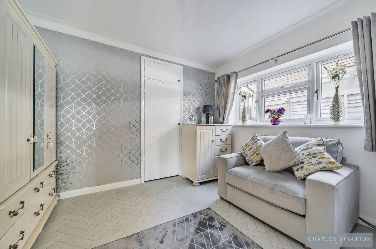 Brook Close, Romford, Essex, RM2 5QU, photo 16
