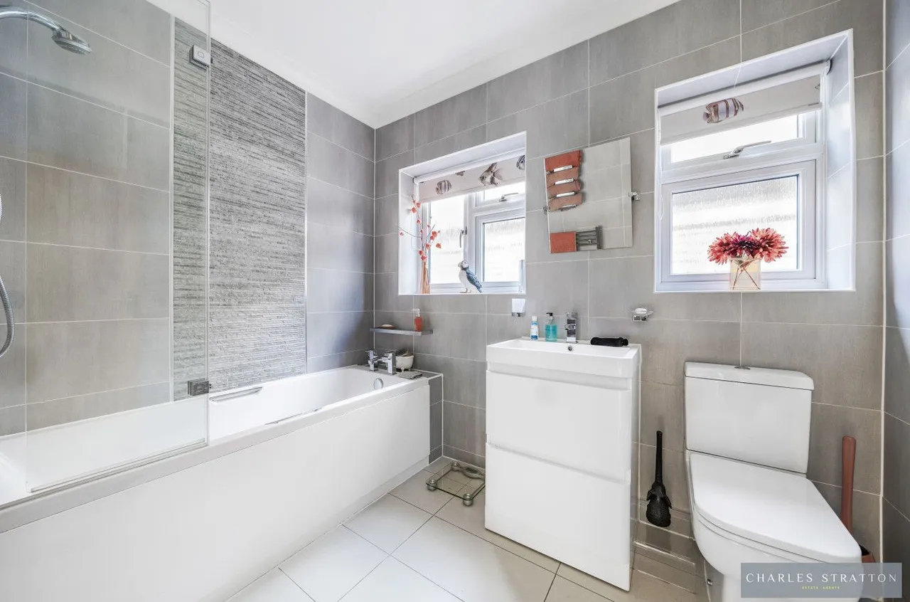 Brook Close, Romford, Essex, RM2 5QU, photo 17