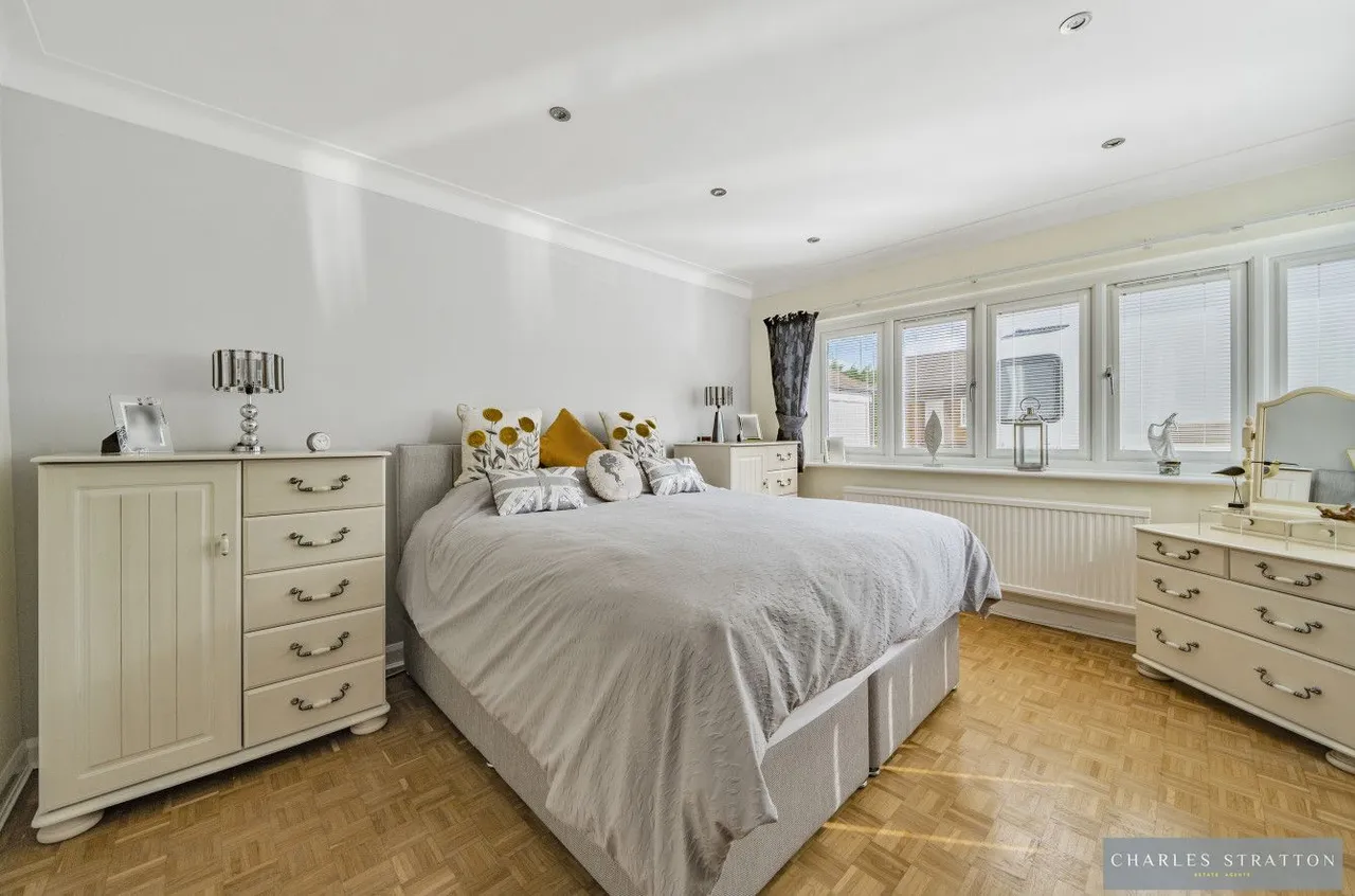Brook Close, Romford, Essex, RM2 5QU, photo 13