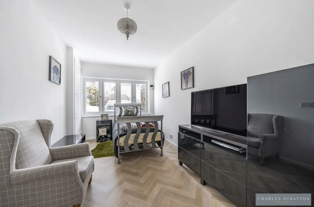 Brook Close, Romford, Essex, RM2 5QU, photo 7