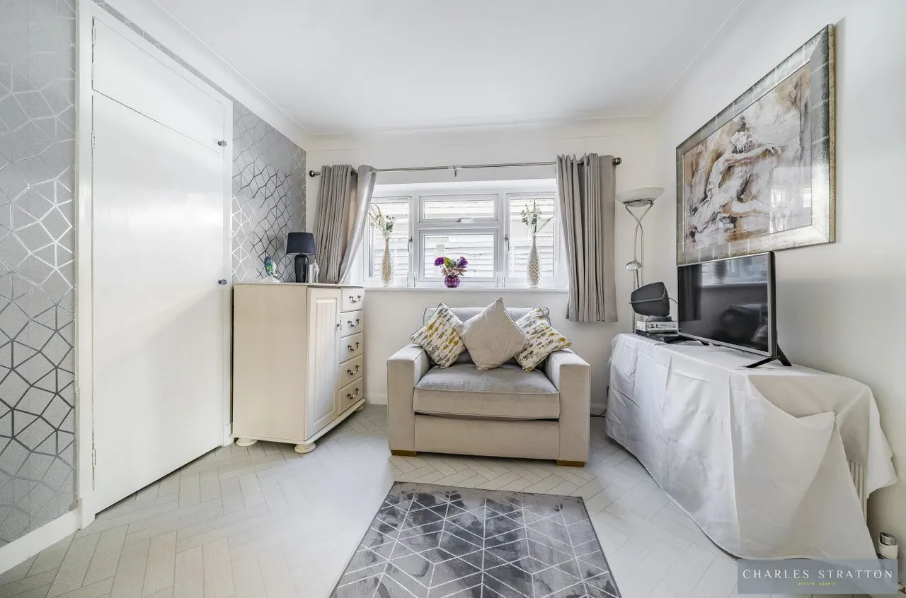 Brook Close, Romford, Essex, RM2 5QU, photo 15