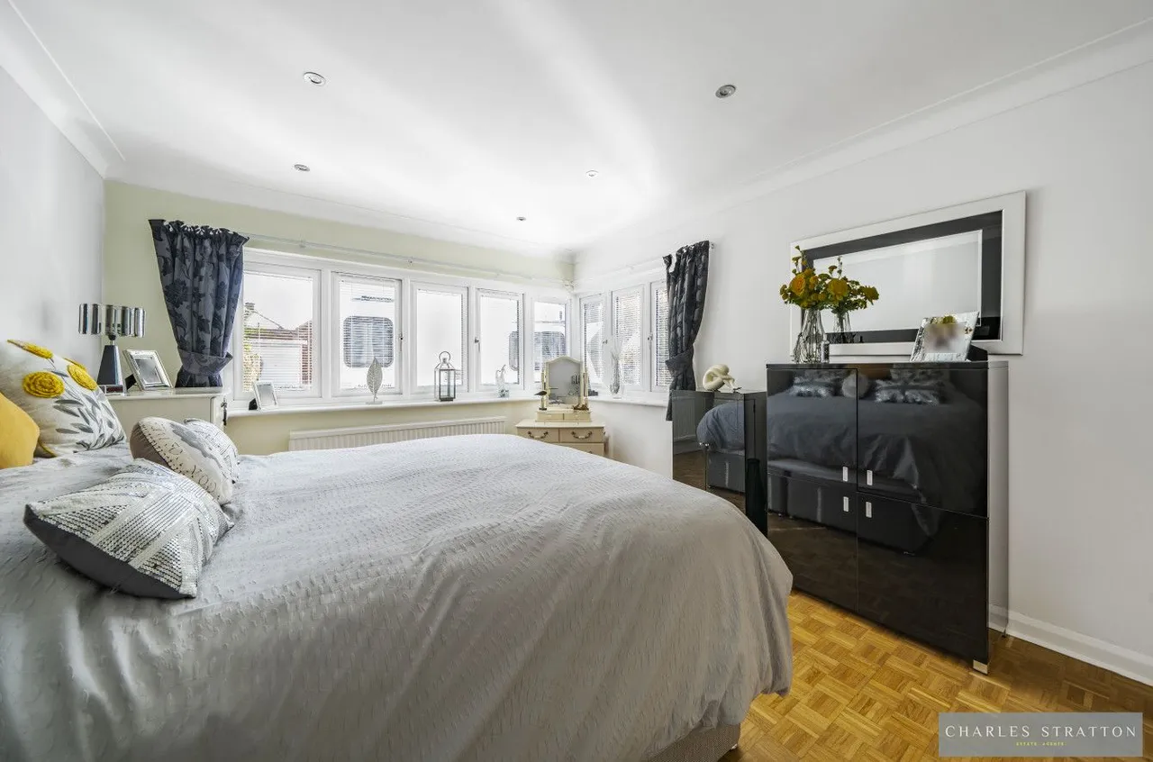 Brook Close, Romford, Essex, RM2 5QU, photo 14