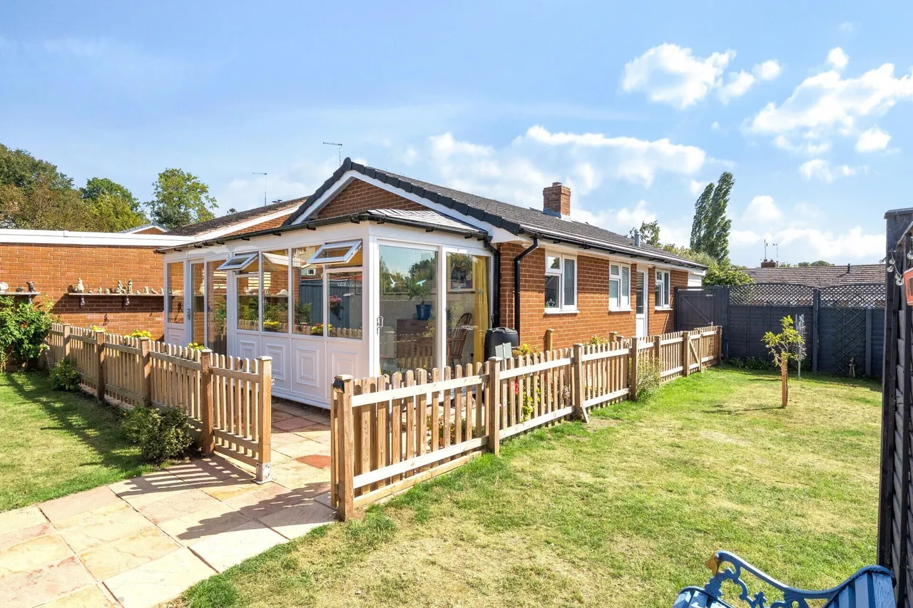 2 bed property for sale, Chrystel Close, Tipton St. John, EX10