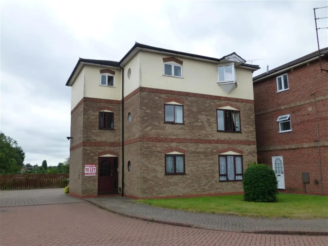 2 bed flat to rent, Henley Court, Gainsborough, DN21