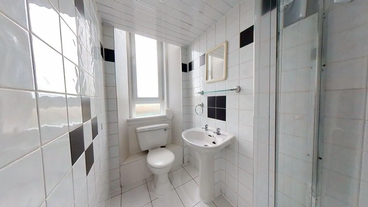 Dumbarton Road, Yoker, G14, photo 7