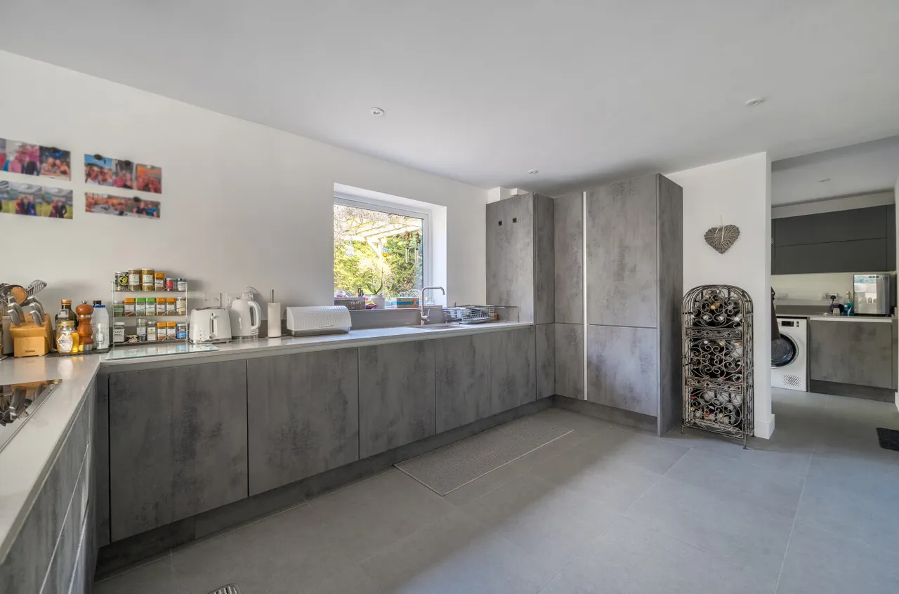 Upper Chobham Road, Camberley, Surrey, GU15 1EE, photo 7