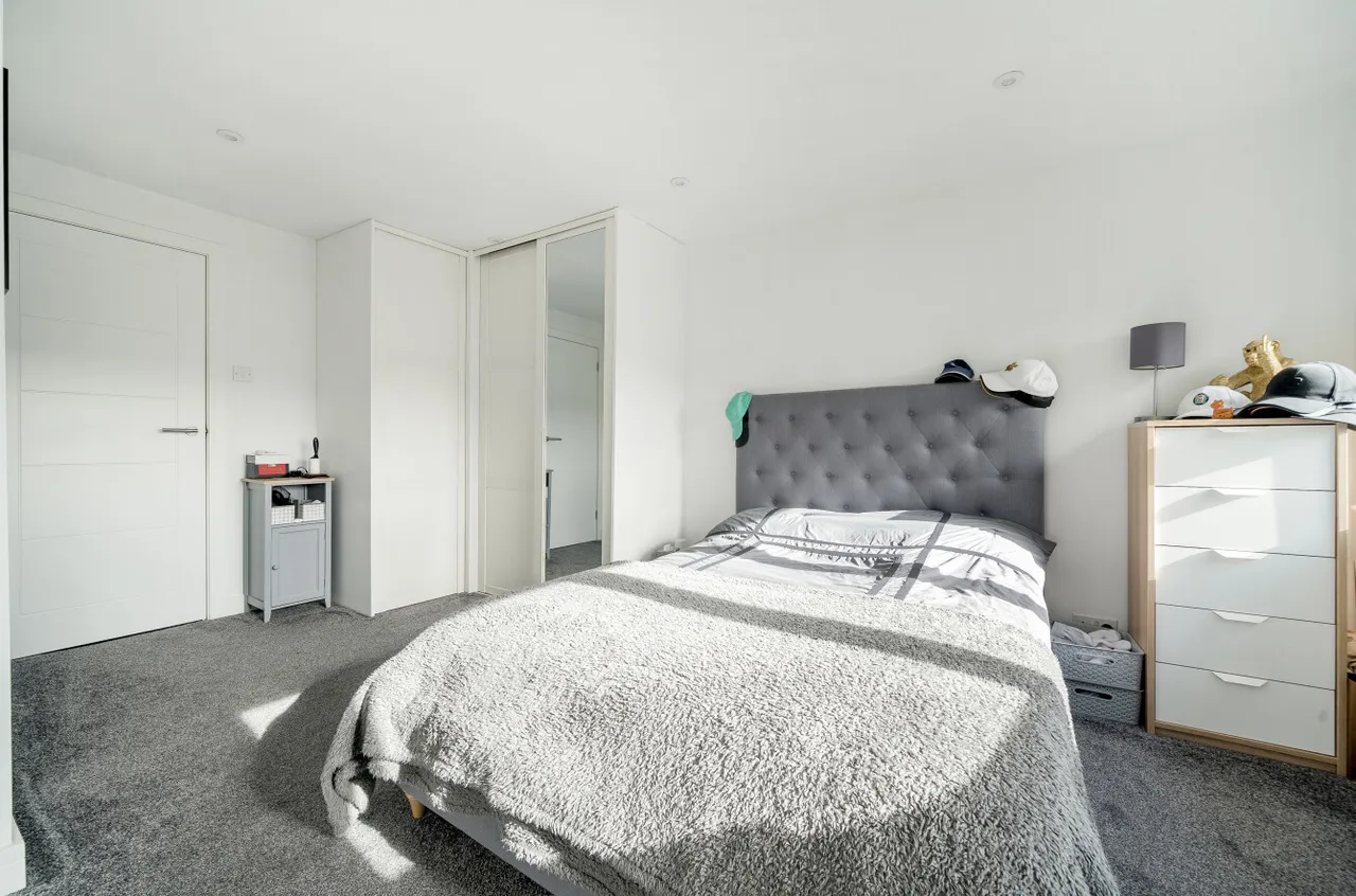 Upper Chobham Road, Camberley, Surrey, GU15 1EE, photo 13