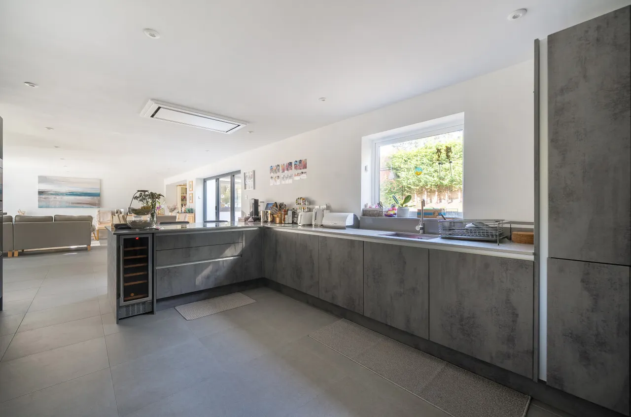 Upper Chobham Road, Camberley, Surrey, GU15 1EE, photo 10