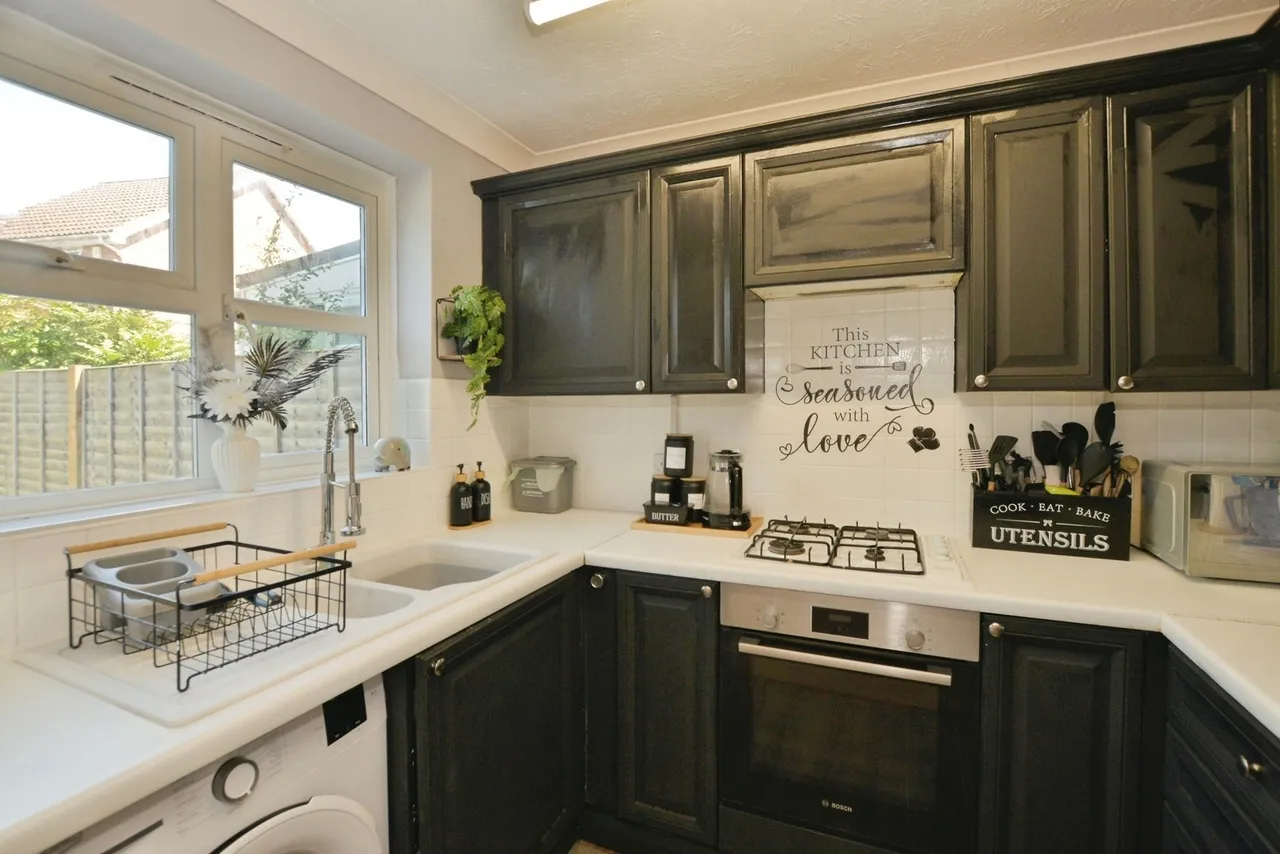 2 bed house for sale, Downs Close, Headcorn, TN27