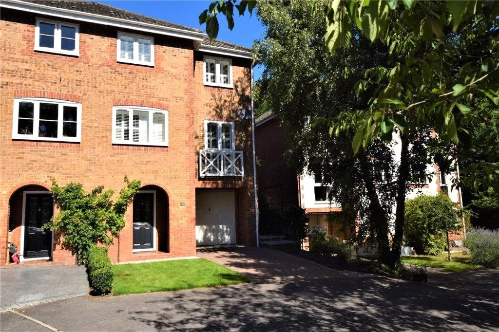 3 bed house for sale — Coltsfoot Close, Burghfield Common, Reading, Berkshire, RG7 3JT