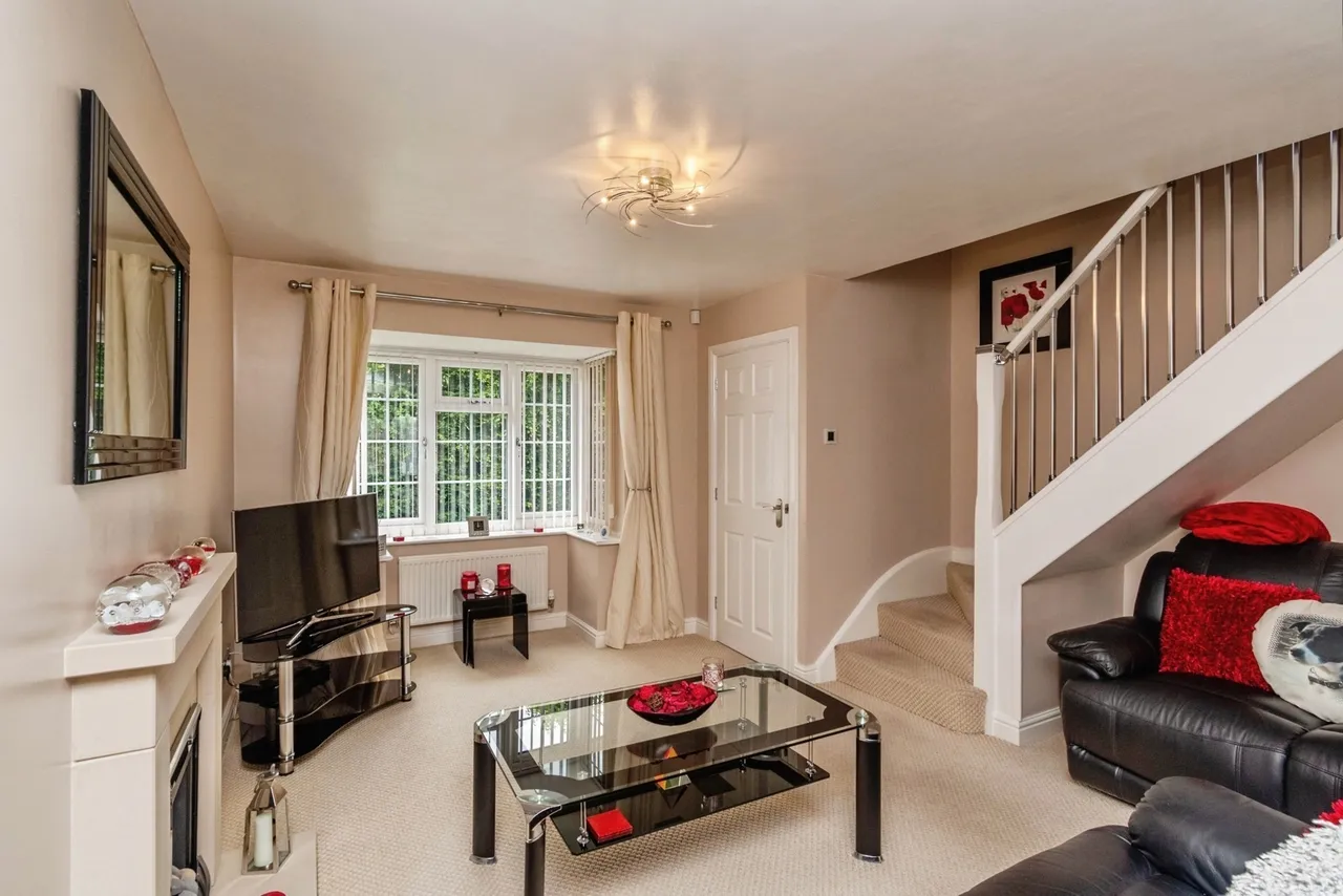 Van Gogh Close, Cannock, Staffordshire, WS11, photo 3