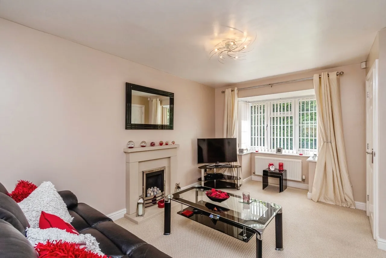 Van Gogh Close, Cannock, Staffordshire, WS11, photo 5