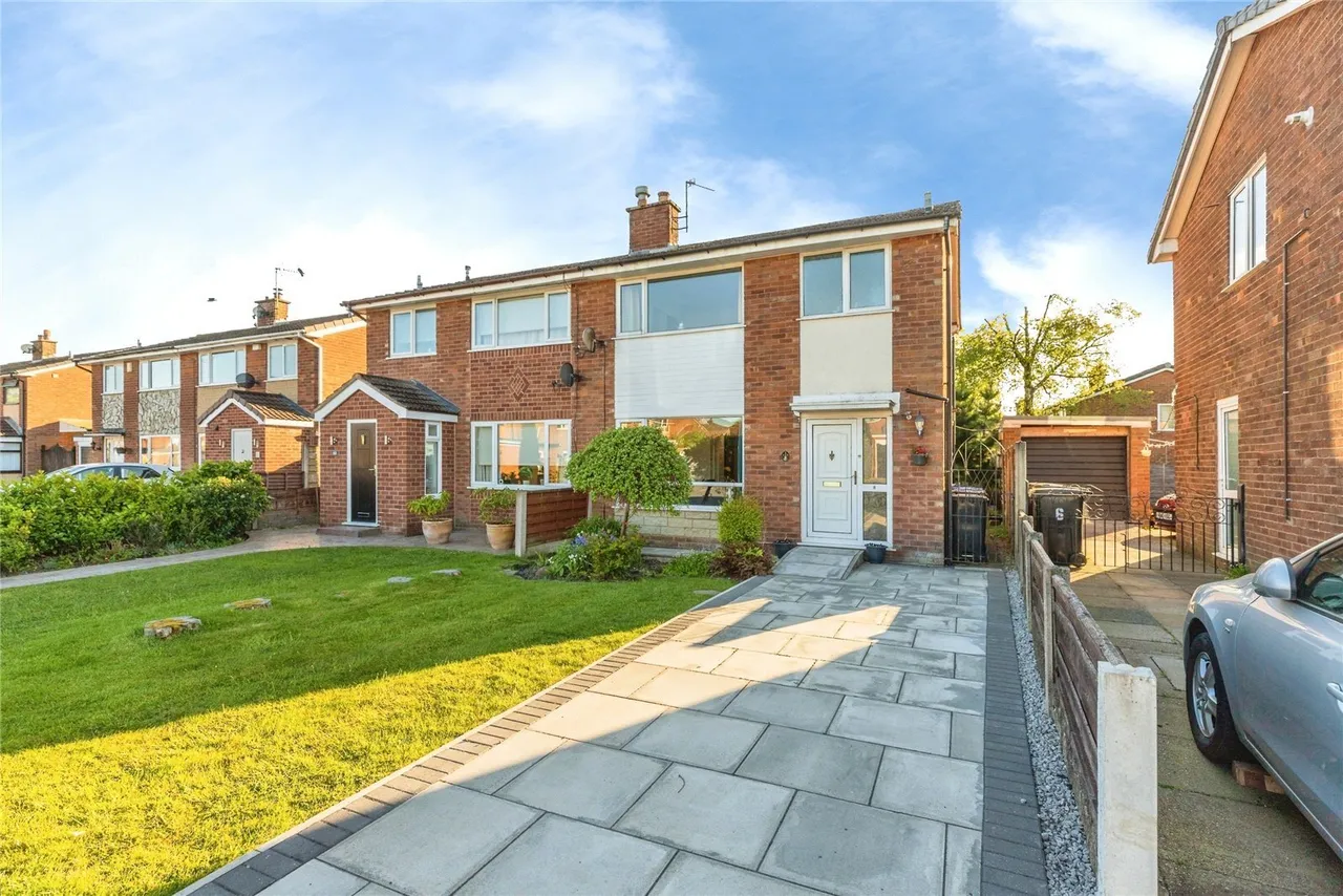 3 bed house for sale, Gainsborough Road, Ramsbottom, BL0