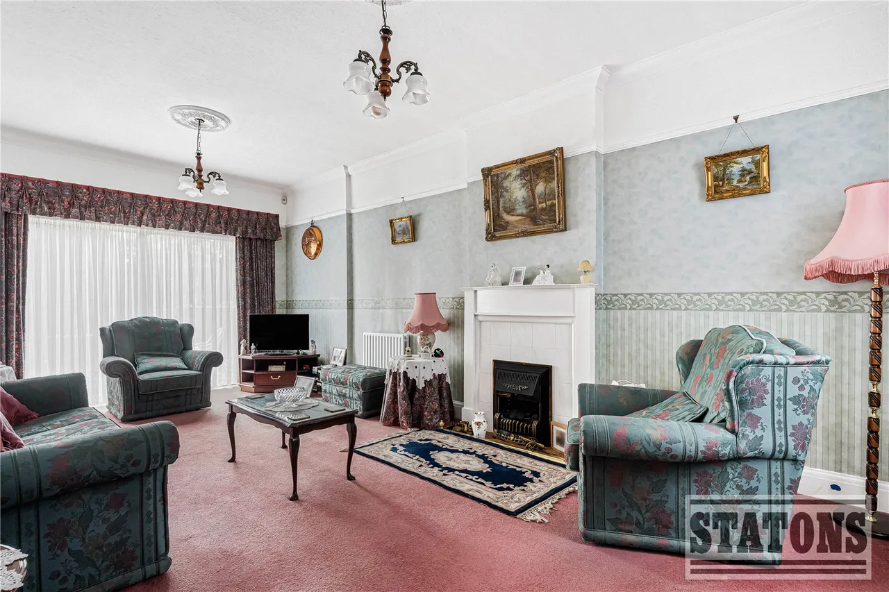 Ashurst Road, Cockfosters, Barnet, EN4 9LG, photo 11