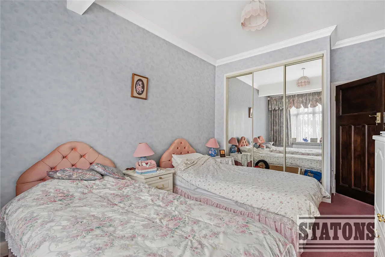 Ashurst Road, Cockfosters, Barnet, EN4 9LG, photo 5