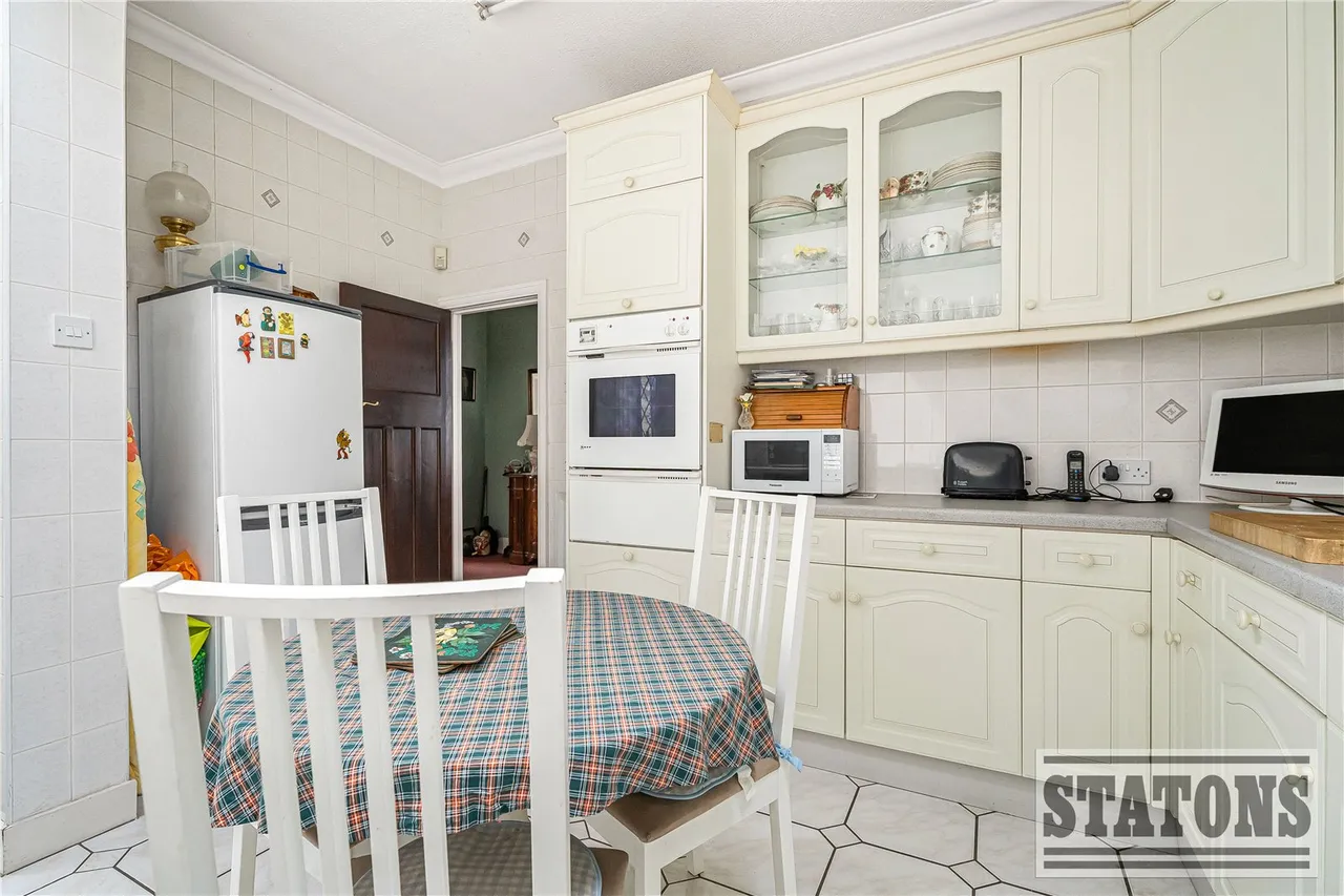 Ashurst Road, Cockfosters, Barnet, EN4 9LG, photo 6