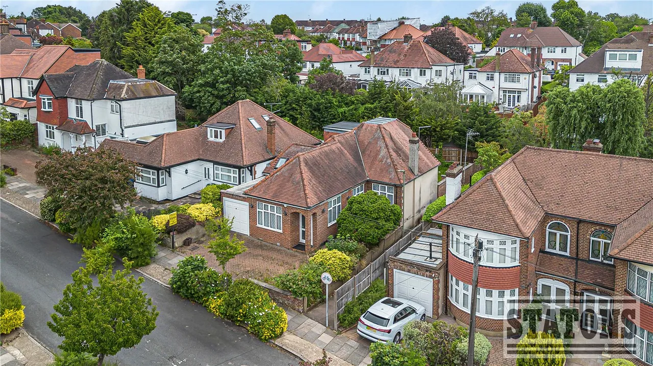 Ashurst Road, Cockfosters, Barnet, EN4 9LG, photo 19