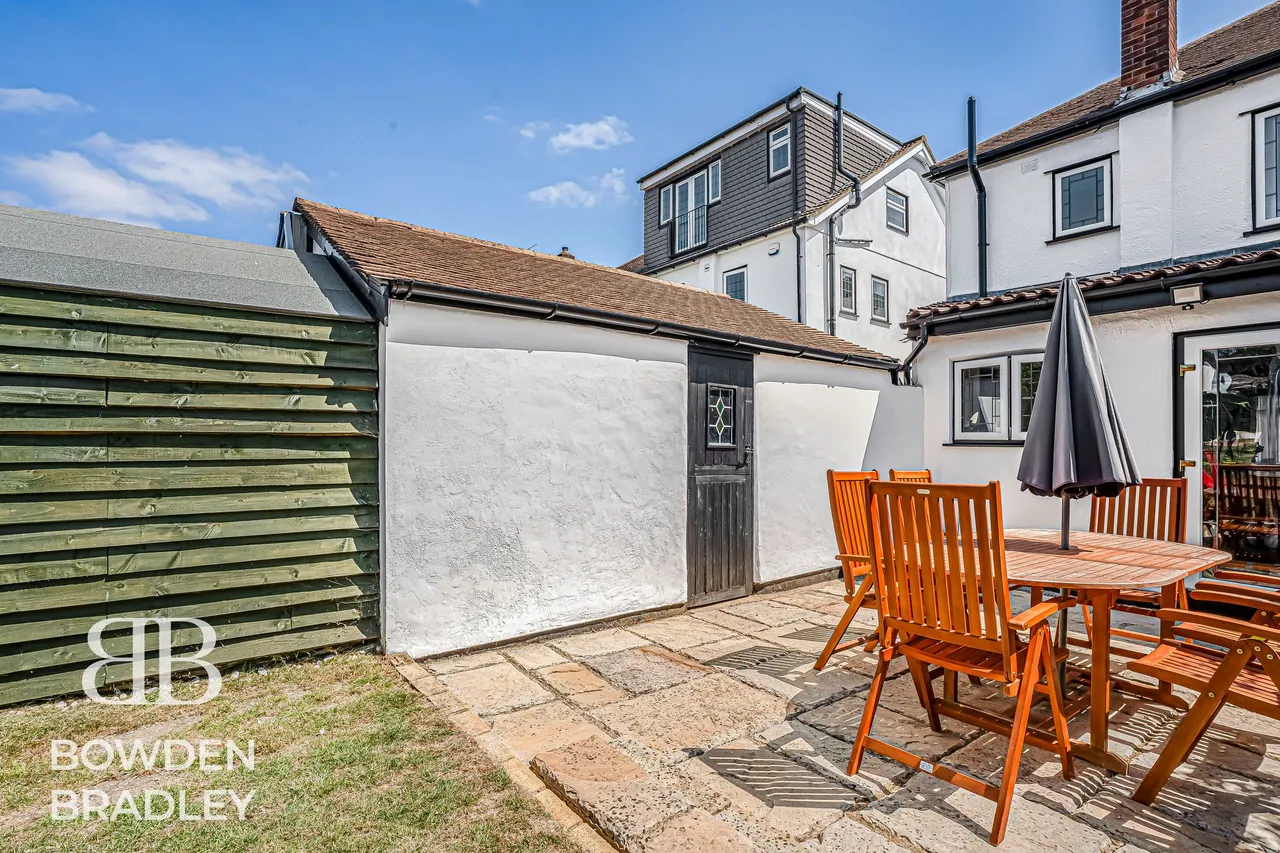 Colvin Gardens, Hainault, IG6, photo 22
