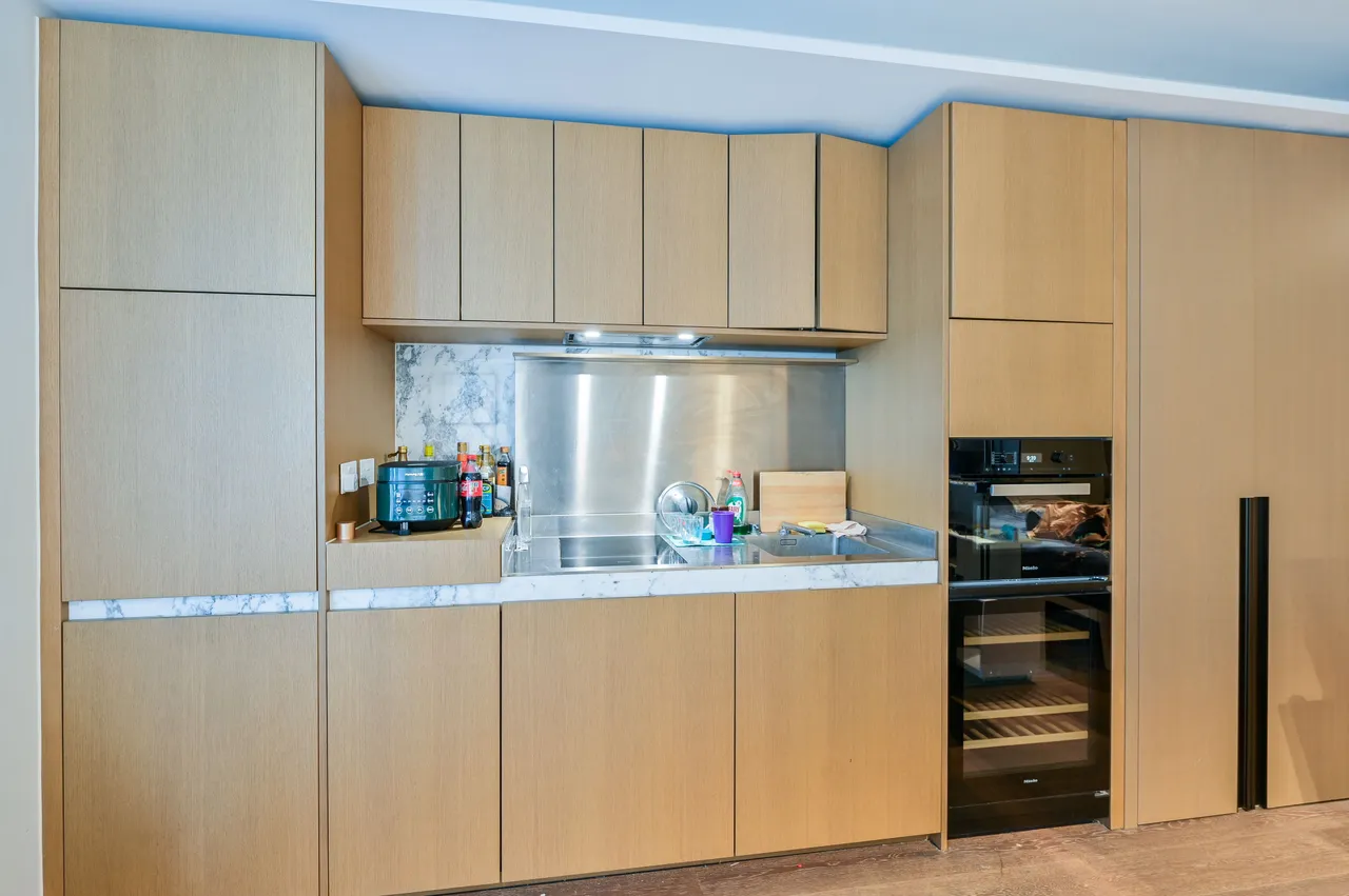Flat 901, 30 Casson Square, London, photo 3