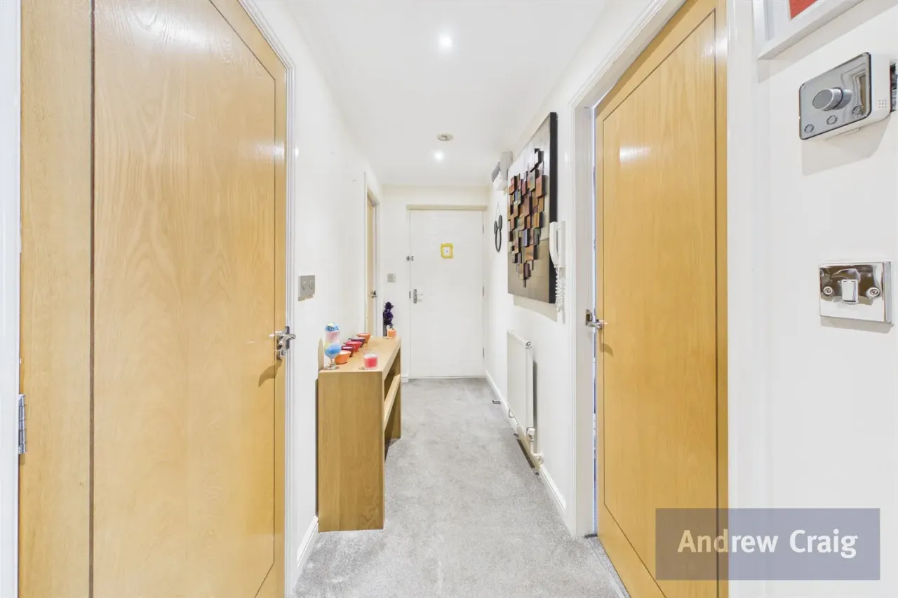 Alexandra House, Victoria Court, SR2, photo 5