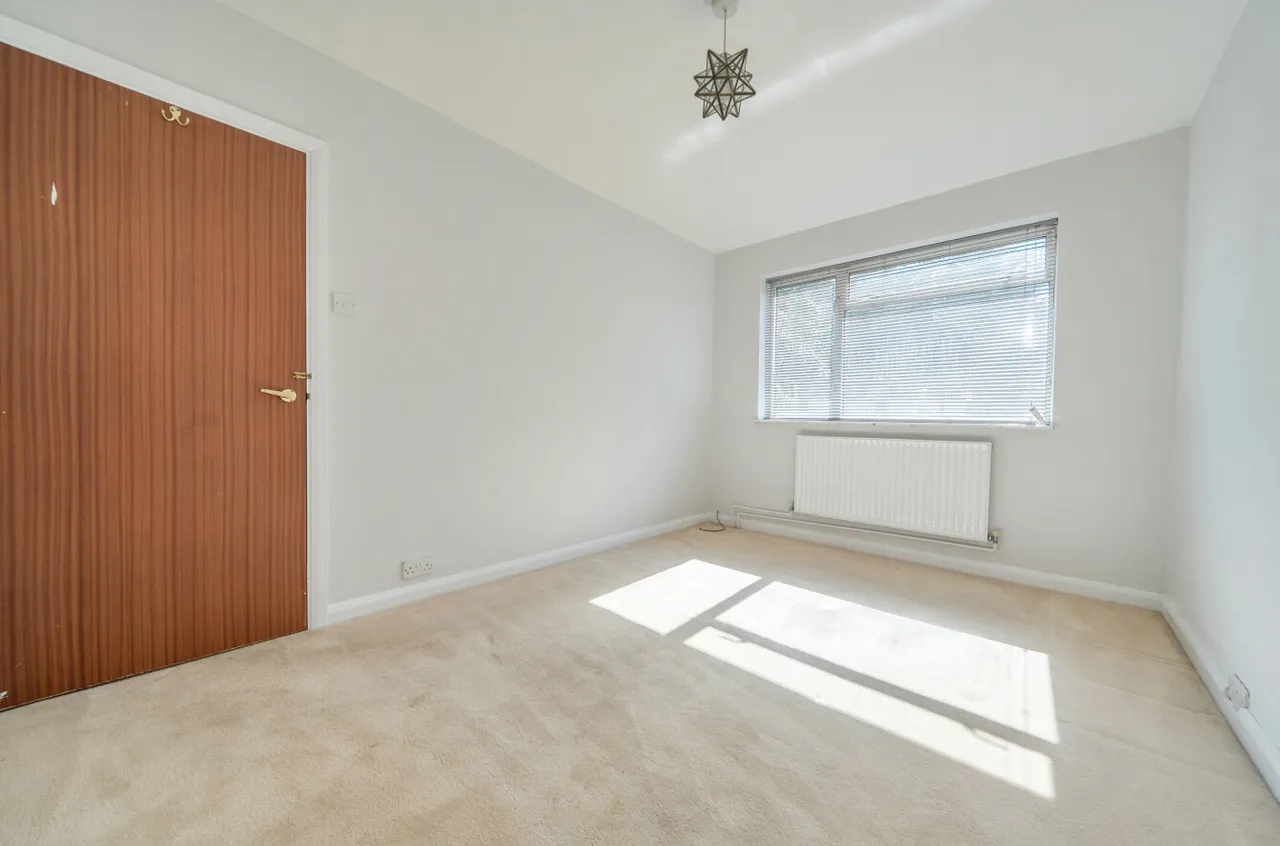 Farm Court, Farm Road, Frimley, Camberley, GU16 8TJ, photo 4