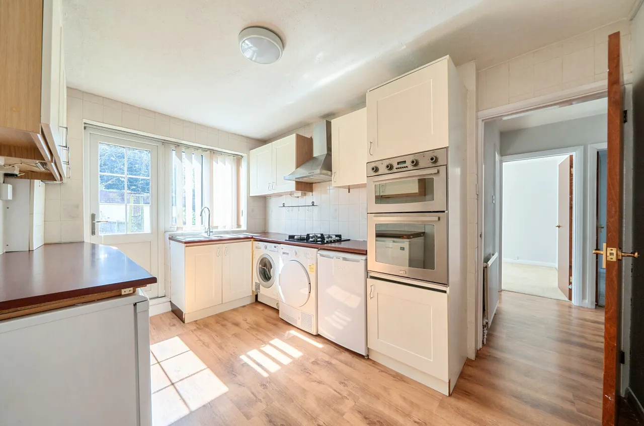 Farm Court, Farm Road, Frimley, Camberley, GU16 8TJ, photo 13