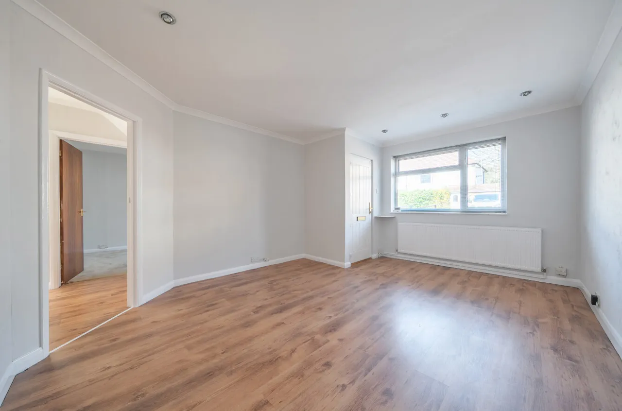 Farm Court, Farm Road, Frimley, Camberley, GU16 8TJ, photo 2