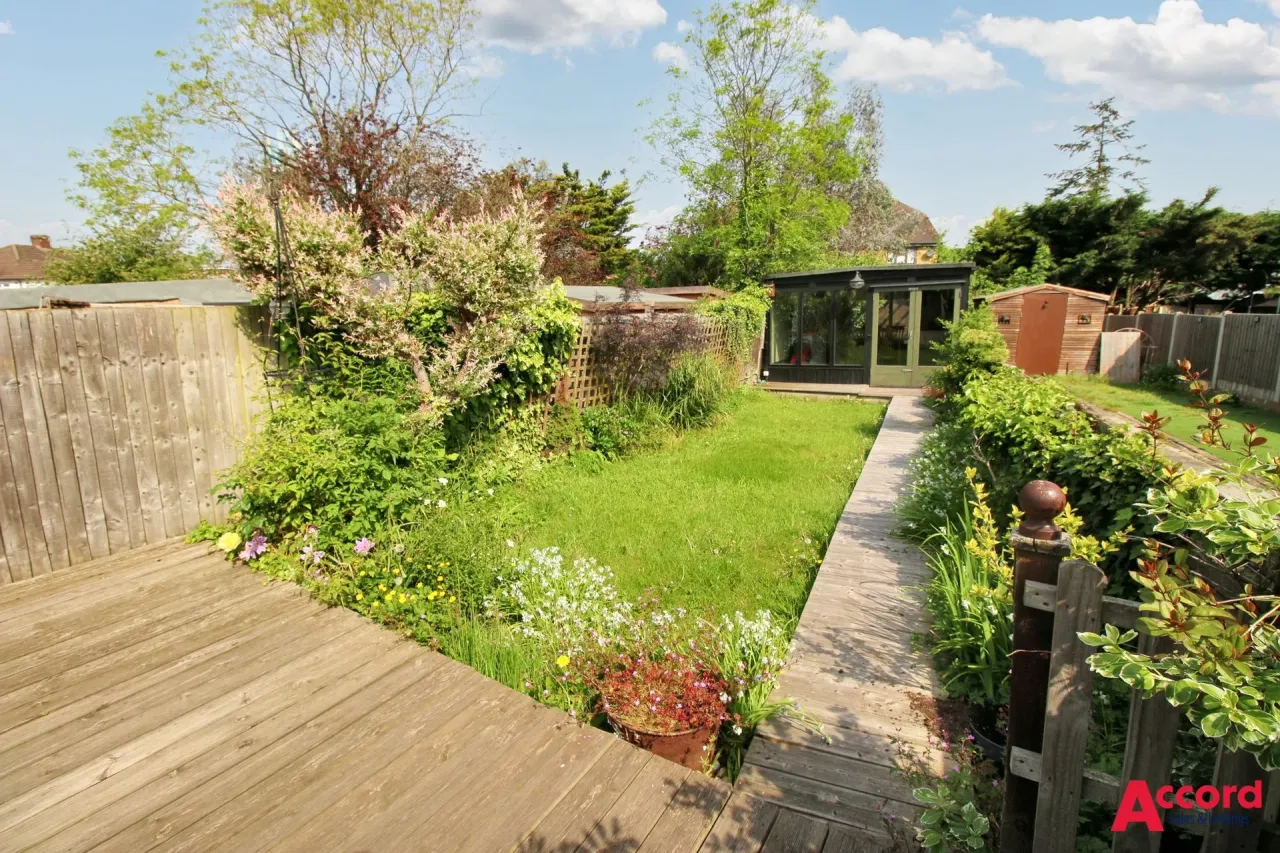 Pettits Boulevard, Romford, RM1, photo 13