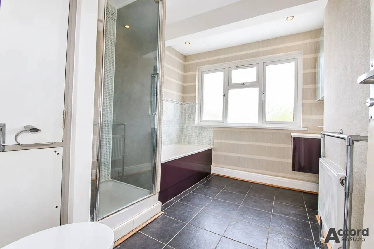 Pettits Boulevard, Romford, RM1, photo 30