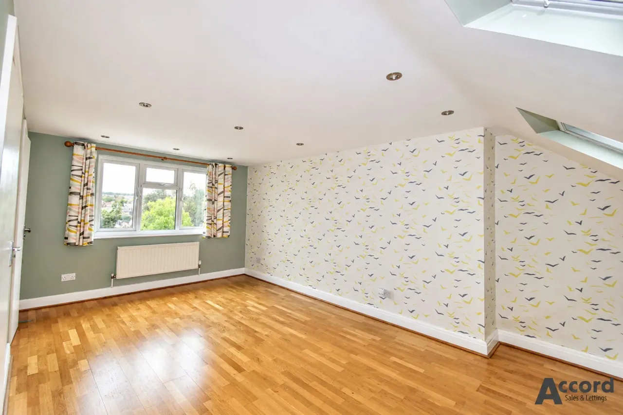 Pettits Boulevard, Romford, RM1, photo 25